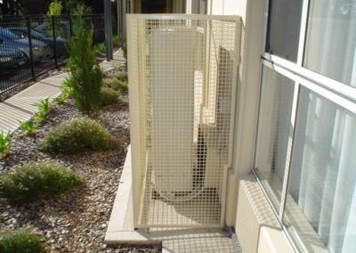 Air conditioning cage